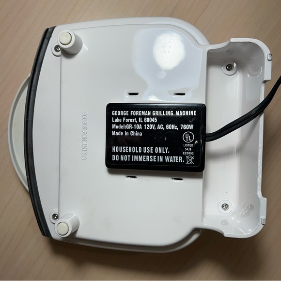 Salton George Foreman Grilling Machine Electric Contact Grill Model GR-10A White - Picture 8 of 8